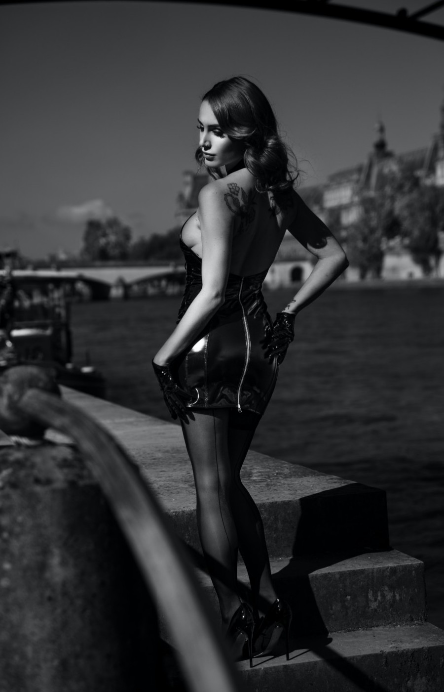 Campagne Maison Catanzaro en noir et blanc